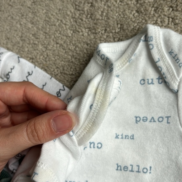 ✨5/$25✨ Baby onesie bundle- 3 white - Picture 3 of 4